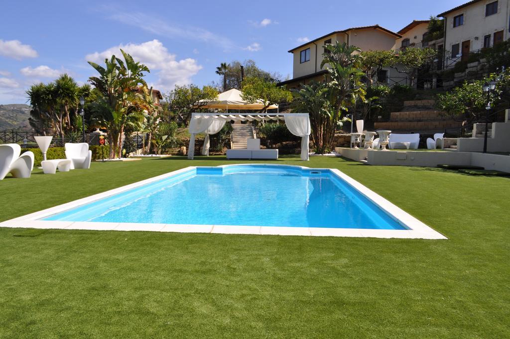 Villa Martius San Pier Niceto Екстериор снимка